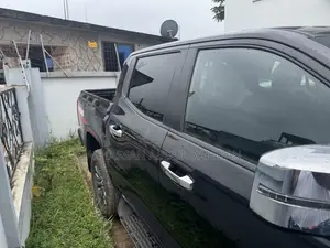 New Mitsubishi L200 2024 Black
