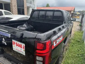 New Mitsubishi L200 2024 Black