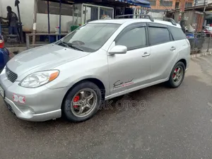 Toyota Matrix Hatchback FWD (1.8L 4cyl 5M) 2008 Silver
