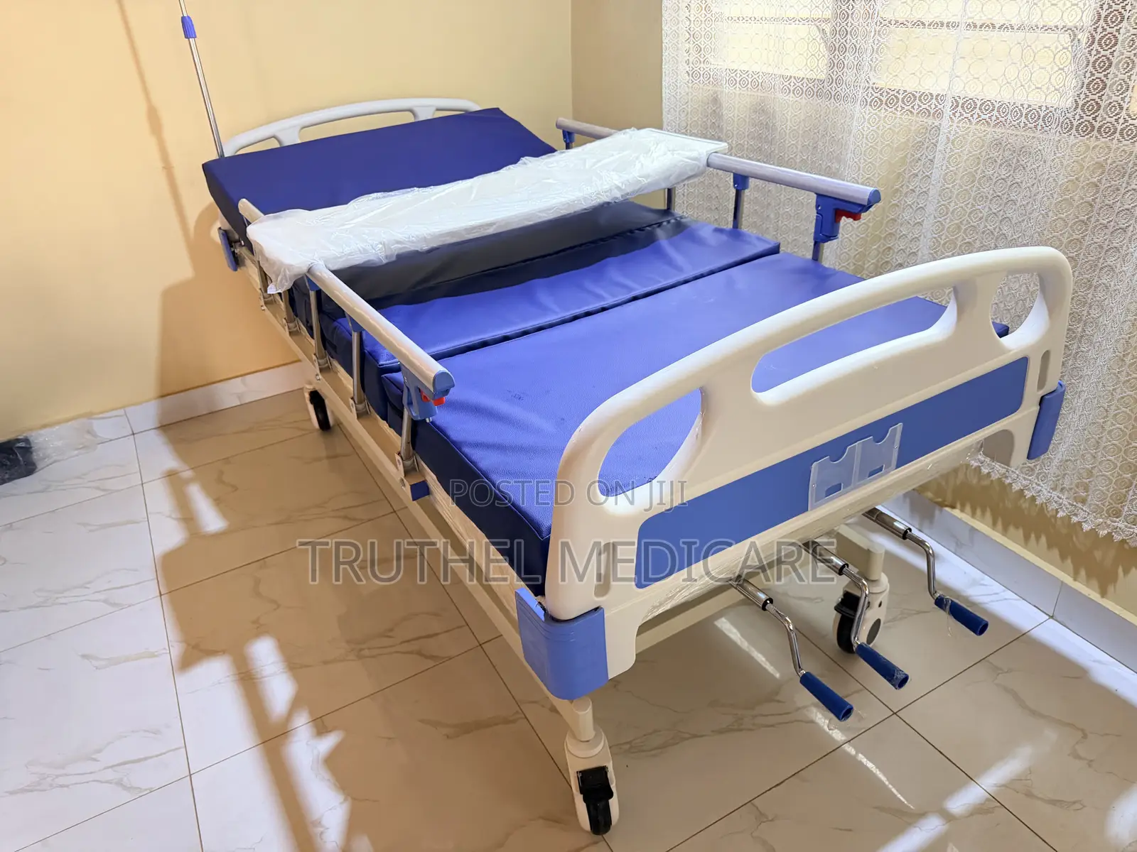3crank Manual Hospital Bed (Free Mattress, Iv Pole, and Eating Table)