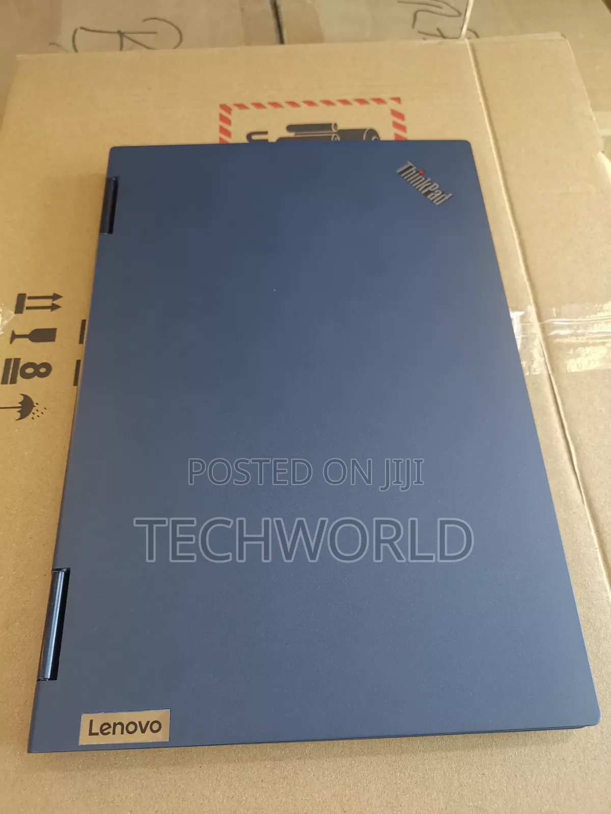 New Laptop Lenovo Chromebook C330 8GB AMD Ryzen SSD 128GB