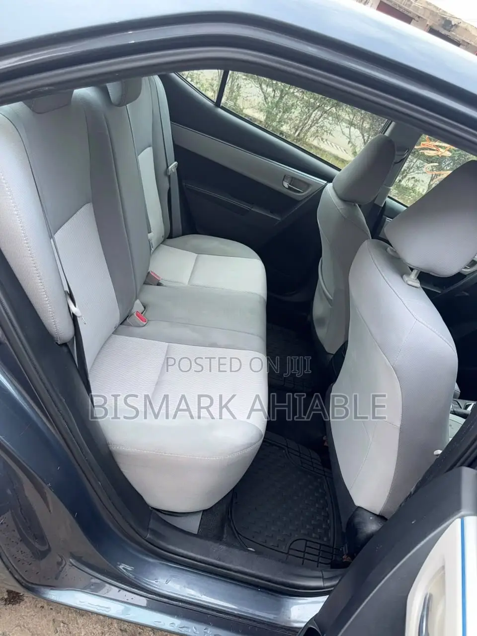 Toyota Corolla LE 4dr Sedan (1.8L 4cyl CVT) 2016 Gray