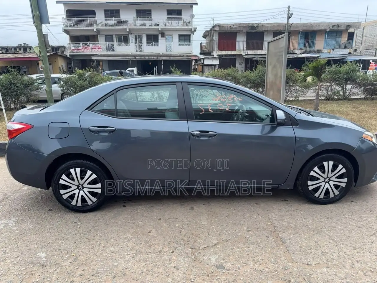 Toyota Corolla LE 4dr Sedan (1.8L 4cyl CVT) 2016 Gray