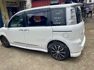 Toyota Sienta 1.5 AWD 2013 White