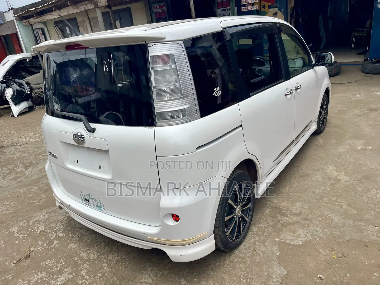 Toyota Sienta 1.5 AWD 2013 White