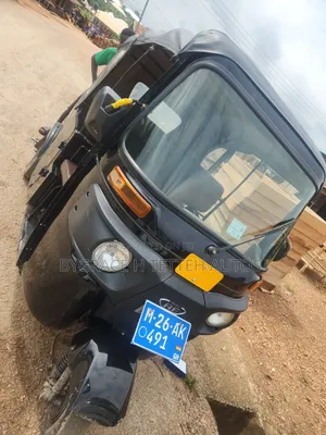 Bajaj RE 2026 Black