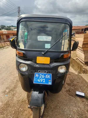 Bajaj RE 2026 Black