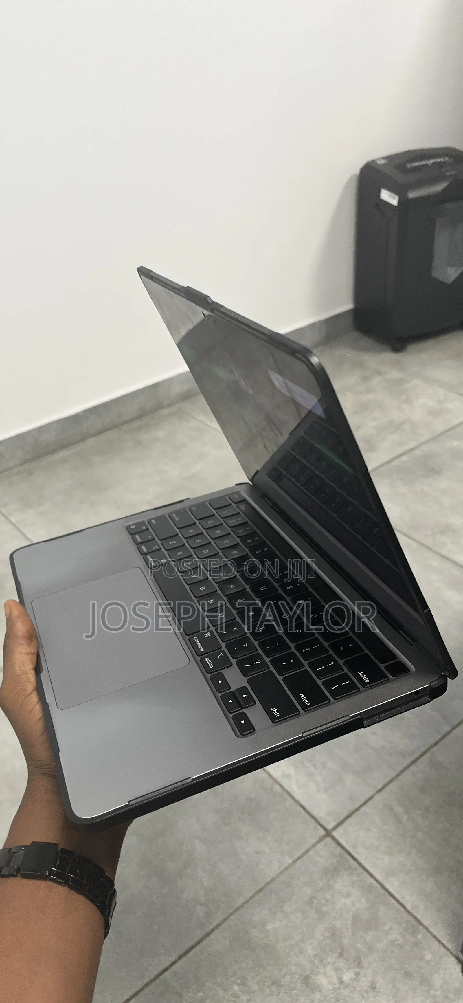 Laptop Apple MacBook Pro 2020 16GB Apple M1 SSD 512GB