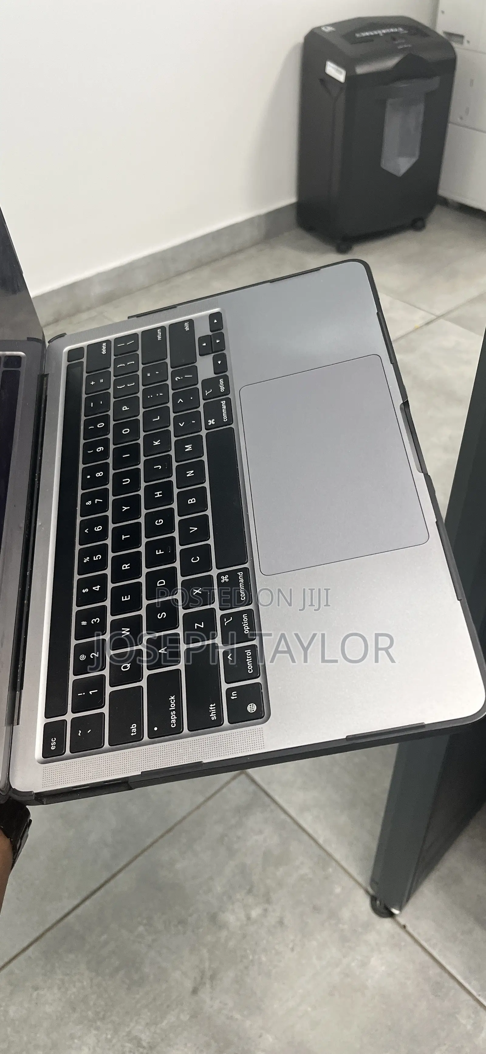 Laptop Apple MacBook Pro 2020 16GB Apple M1 SSD 512GB