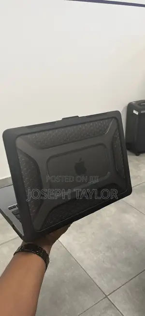 Laptop Apple MacBook Pro 2020 16GB Apple M1 SSD 512GB