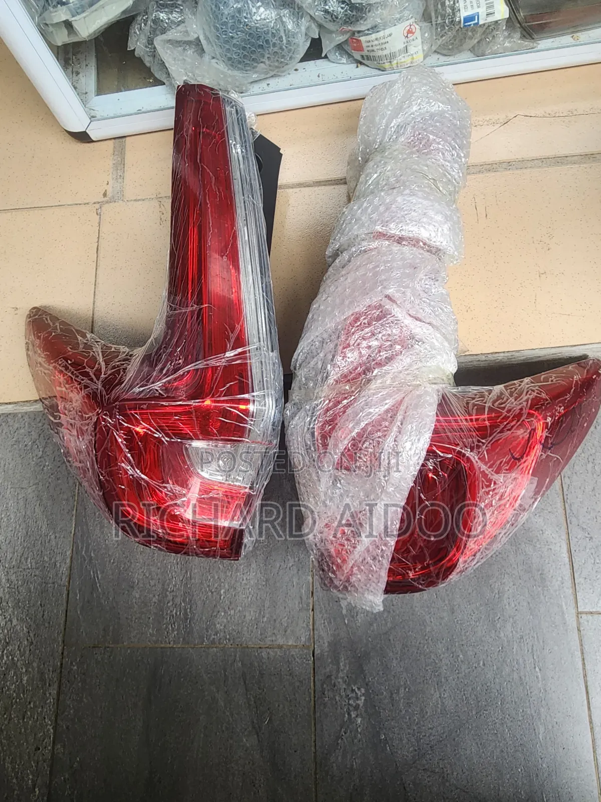 Honda CR-V 2017/2018 Taillight Available