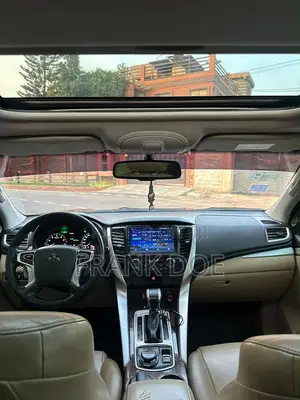 Mitsubishi Montero Sport 2017 Black