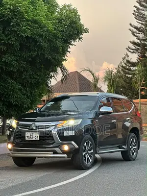 Mitsubishi Montero Sport 2017 Black