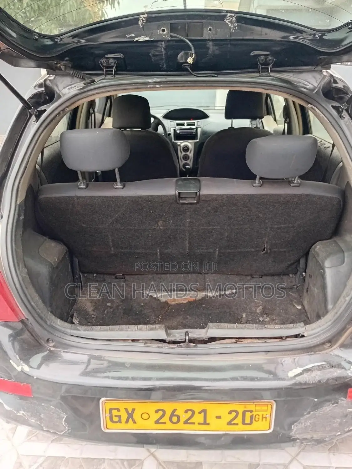 Toyota Yaris L Hatchback 3dr 2012 Black
