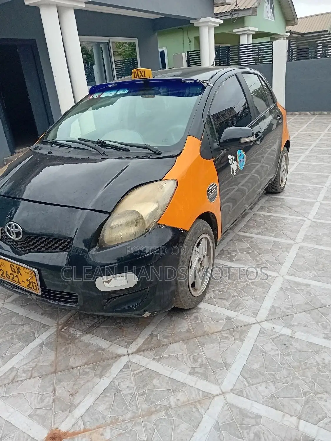 Toyota Yaris L Hatchback 3dr 2012 Black
