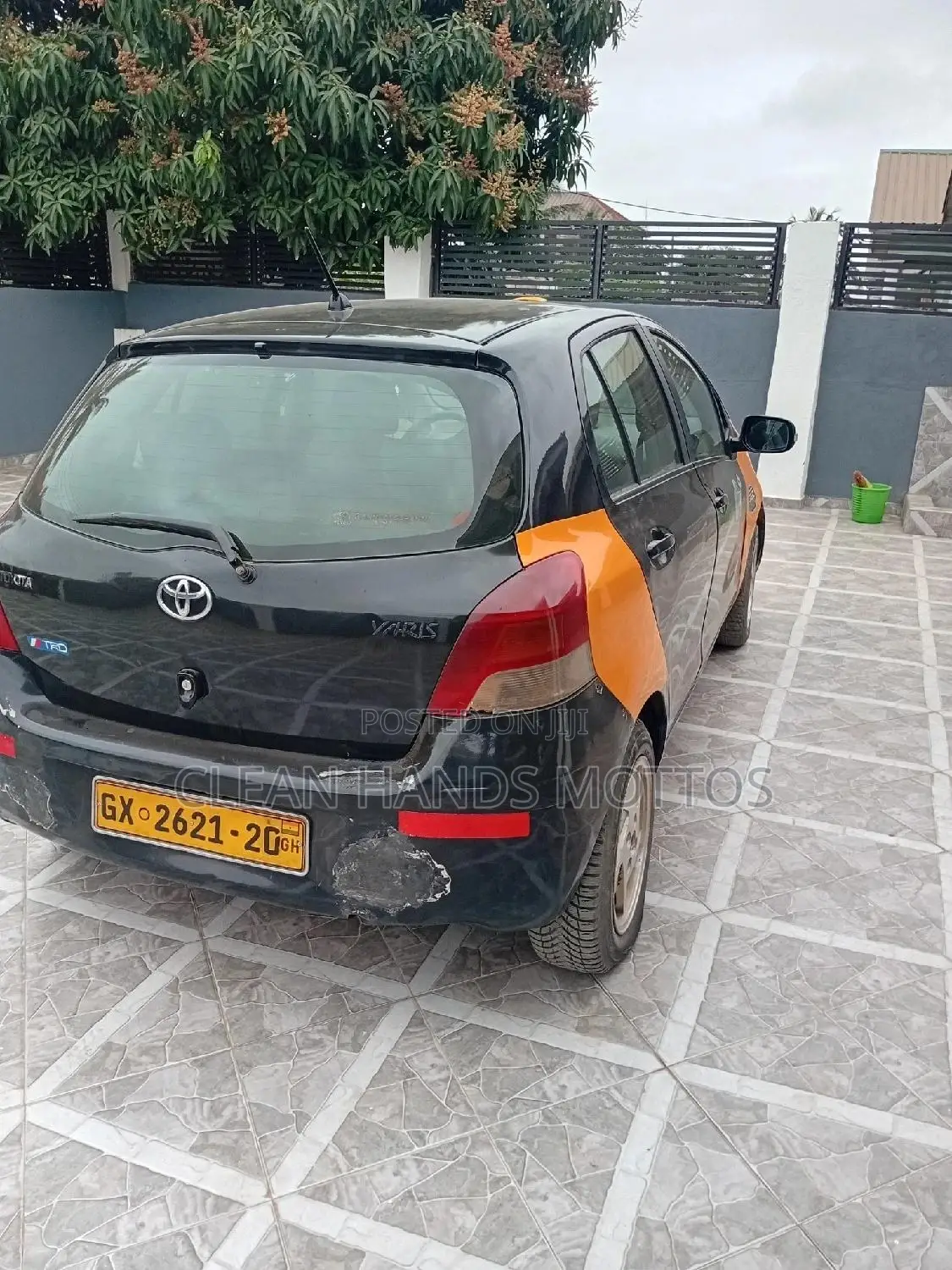 Toyota Yaris L Hatchback 3dr 2012 Black