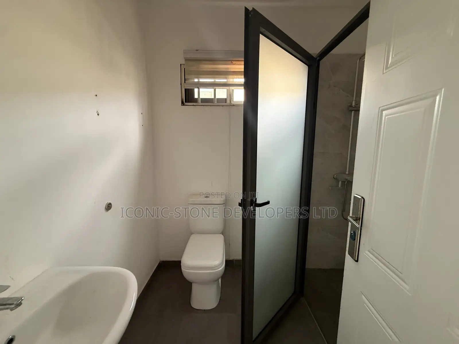 2bdrm Townhouse / Terrace in East Legon Hills for rent