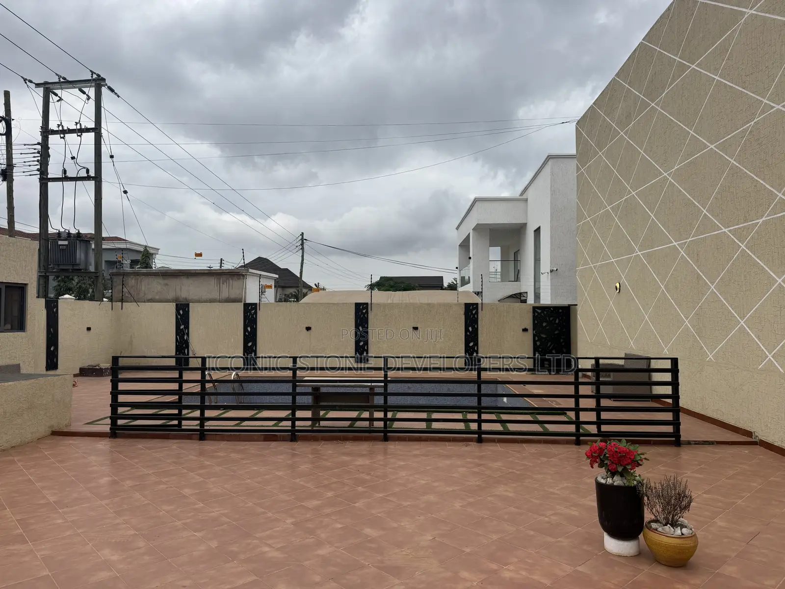 2bdrm Townhouse / Terrace in East Legon Hills for rent