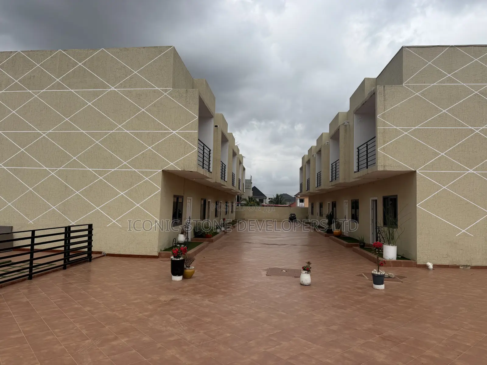 2bdrm Townhouse / Terrace in East Legon Hills for rent