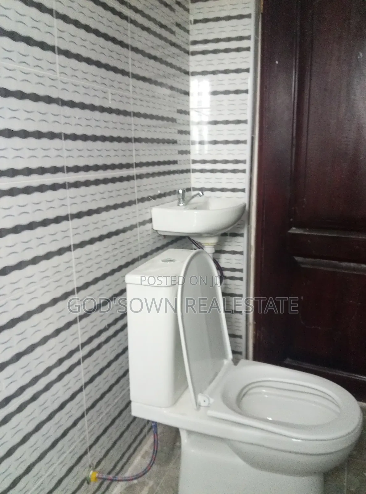 1bdrm Apartment in Gomoa East for rent
