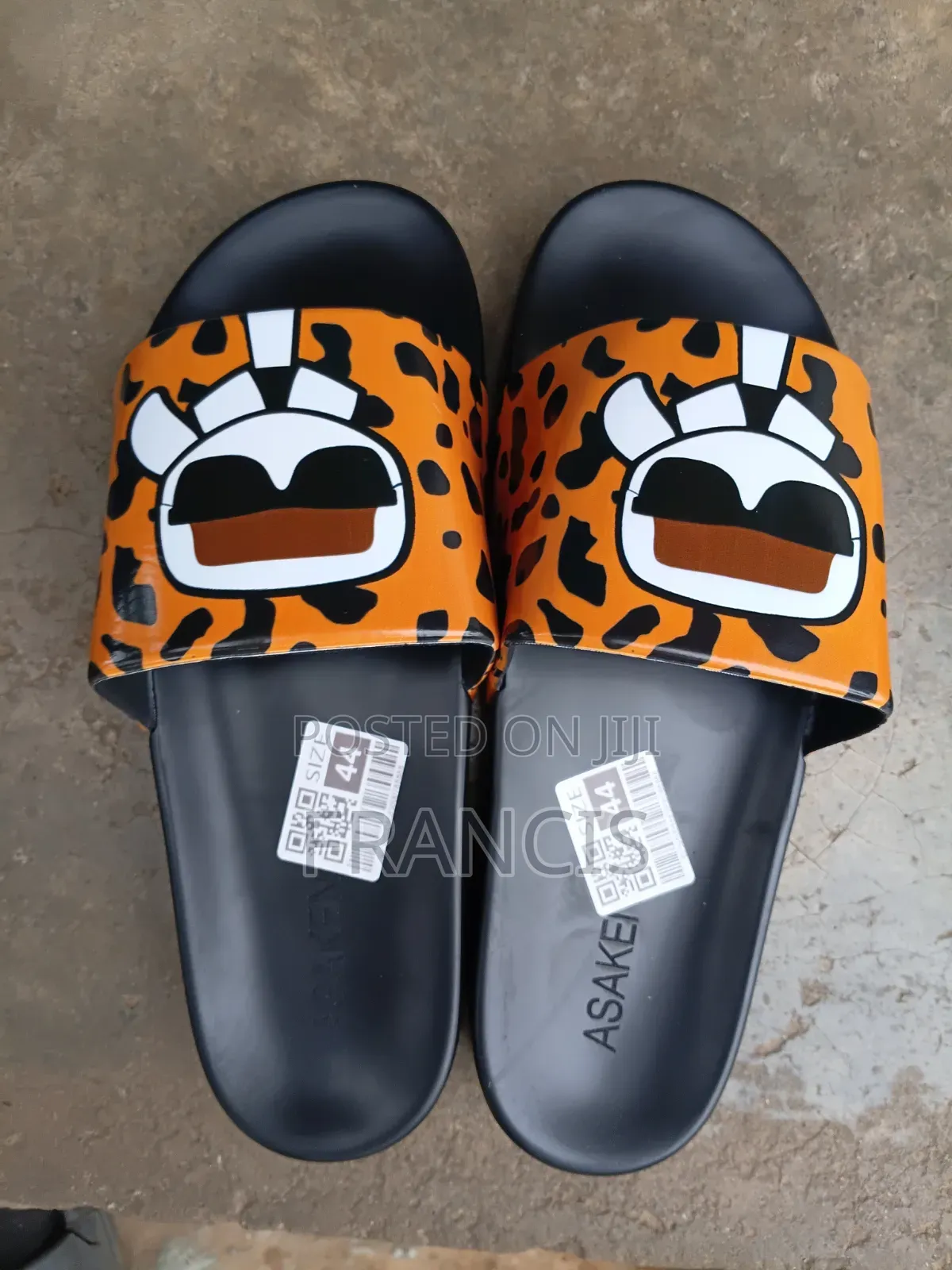 "Yours Beauty Slippers Business Center"