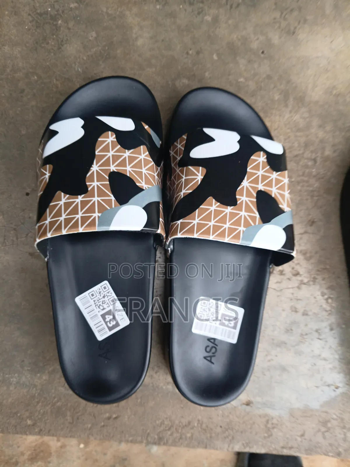 "Yours Beauty Slippers Business Center"