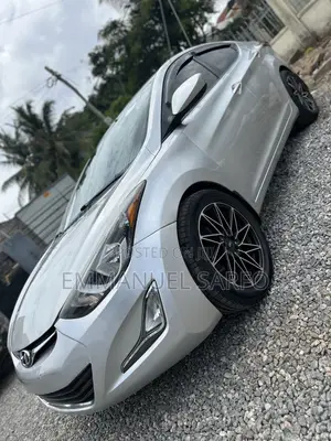Hyundai Elantra Limited 4dr Sedan (1.8L 4cyl 6A) 2015 Gray