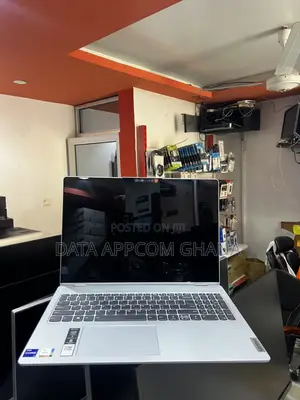 New Laptop Lenovo Flex 5 8GB Intel Core i7 SSD 512GB