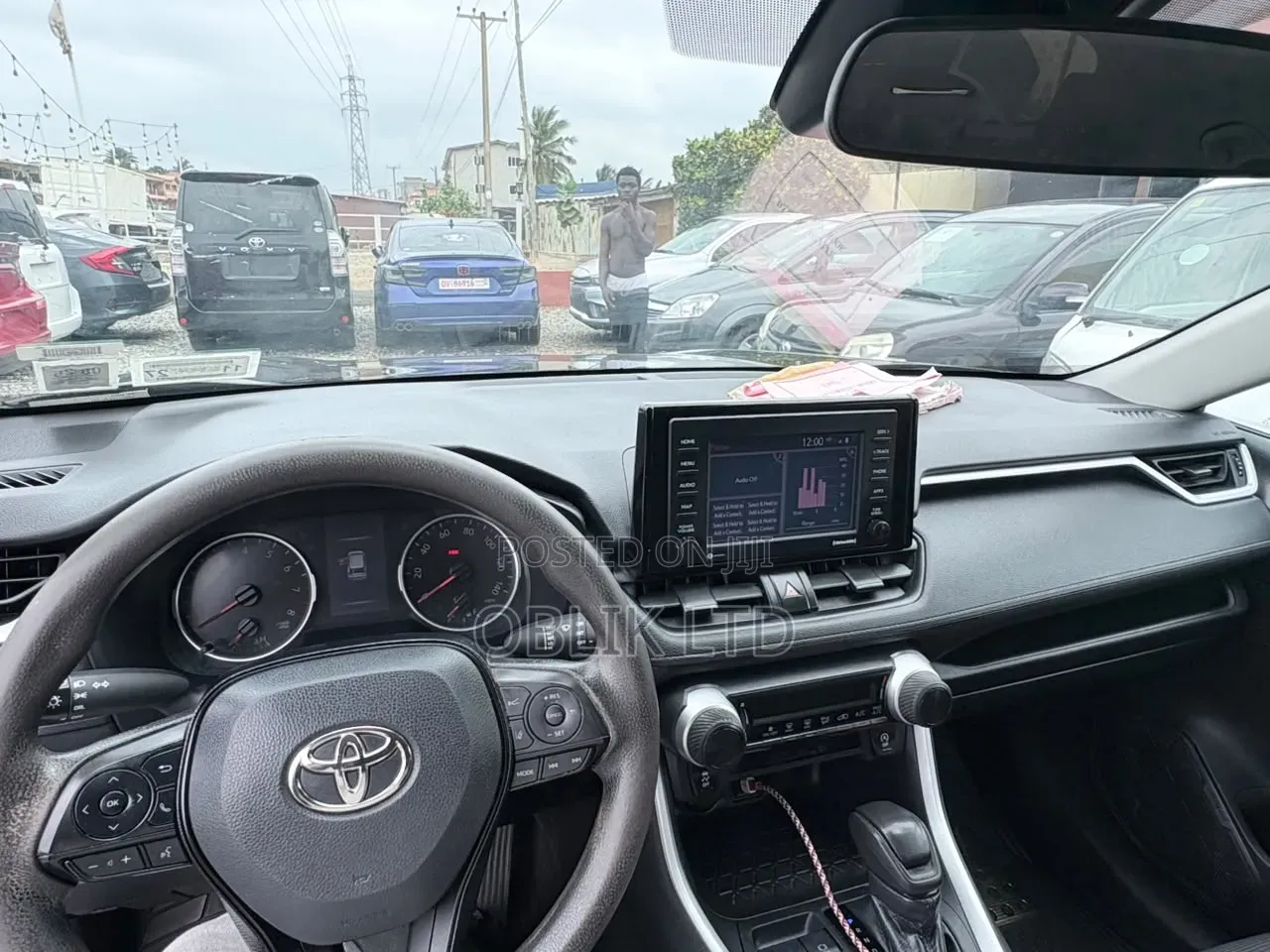 Toyota RAV4 LE 2021 Black