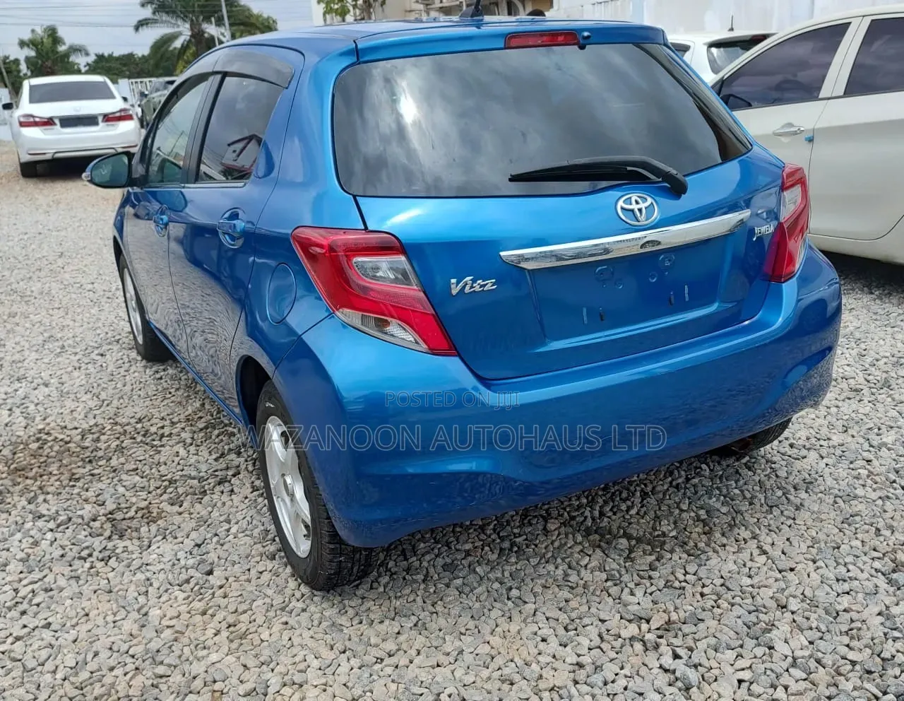 Toyota Vitz 1.3 FWD 5dr 2012 Blue