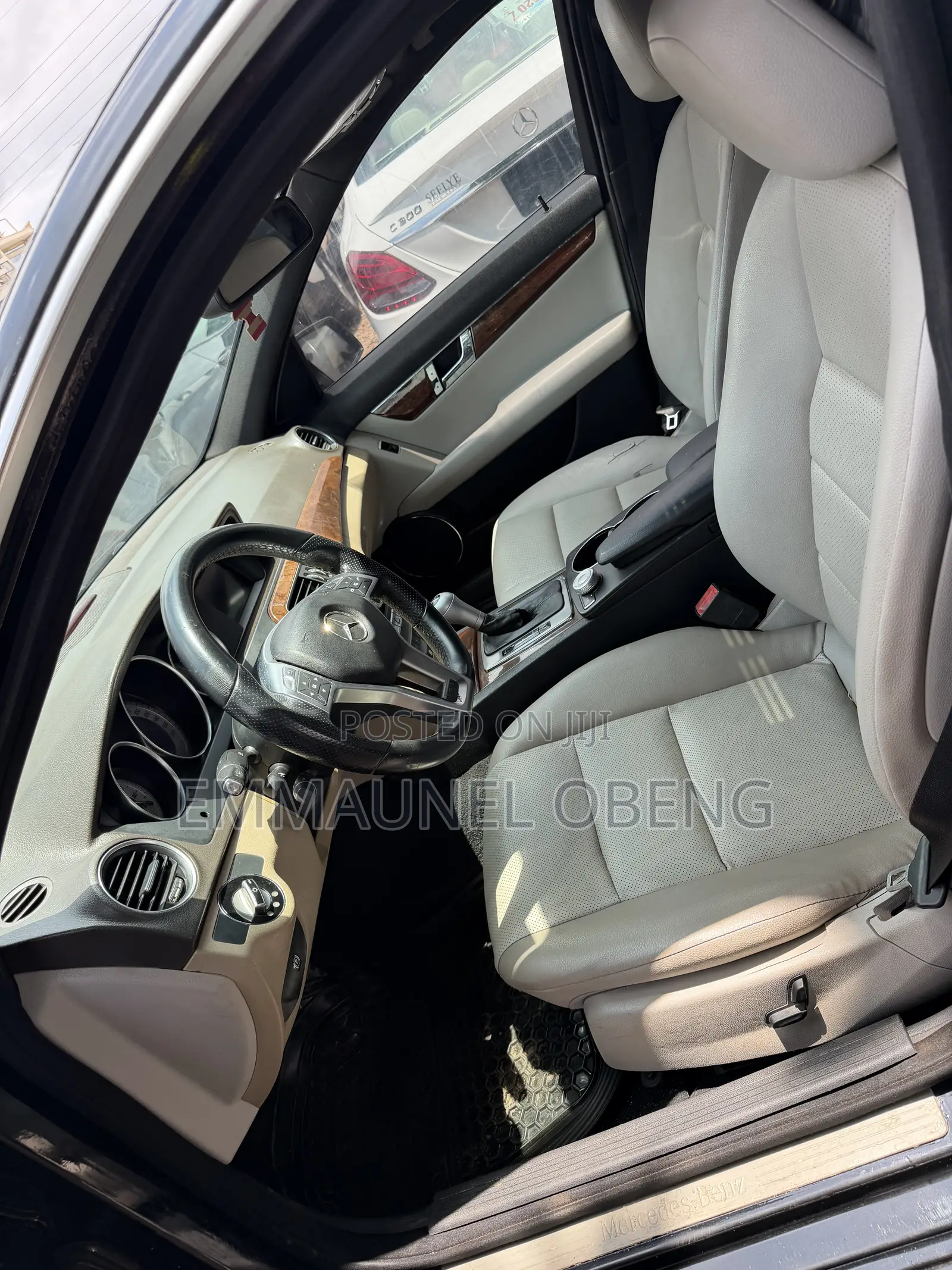 Mercedes-Benz C300 2011 Black