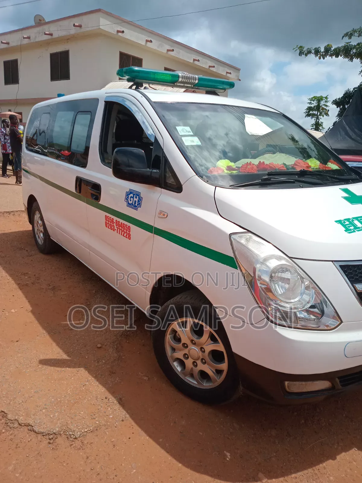 Hyundai H1 2015 White