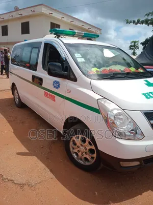 Hyundai H1 2015 White