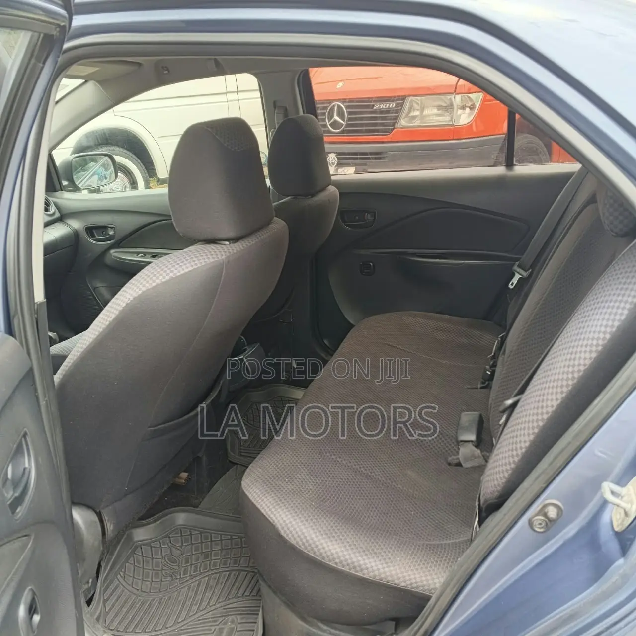Toyota Yaris 2012 Blue