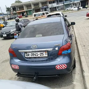 Toyota Yaris 2012 Blue