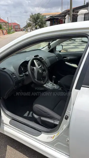 Toyota Corolla S 4dr Sedan (1.8L 4cyl 4A) 2013 Pearl