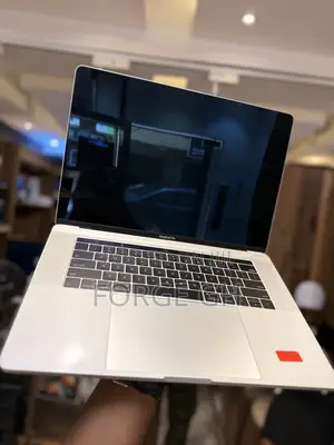 Laptop Apple MacBook Pro 2019 16GB Intel Core i7 SSD 256GB