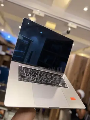 Laptop Apple MacBook Pro 2019 32GB Intel Core i7 SSD 512GB