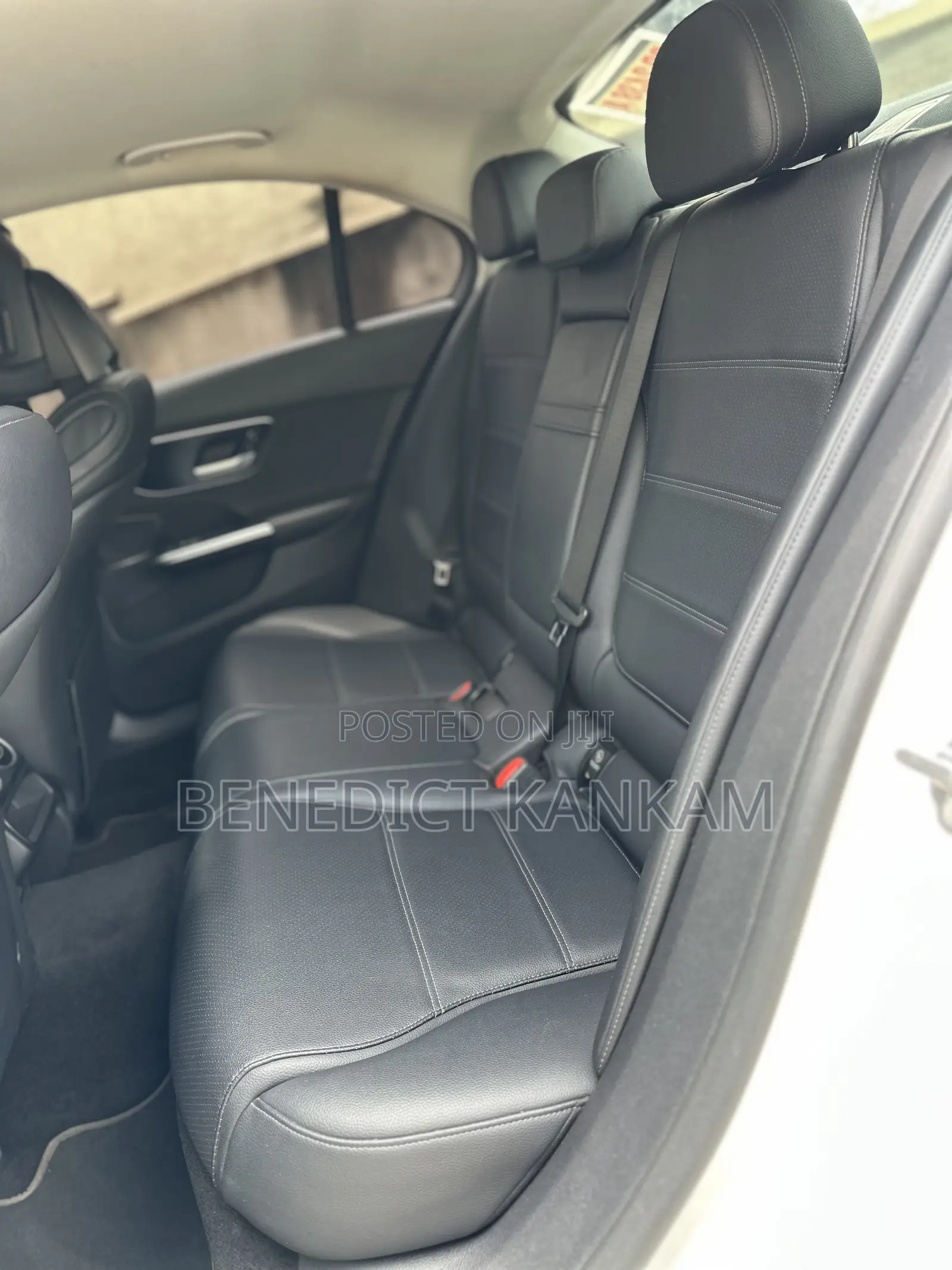 Mercedes-Benz C300 2022 White