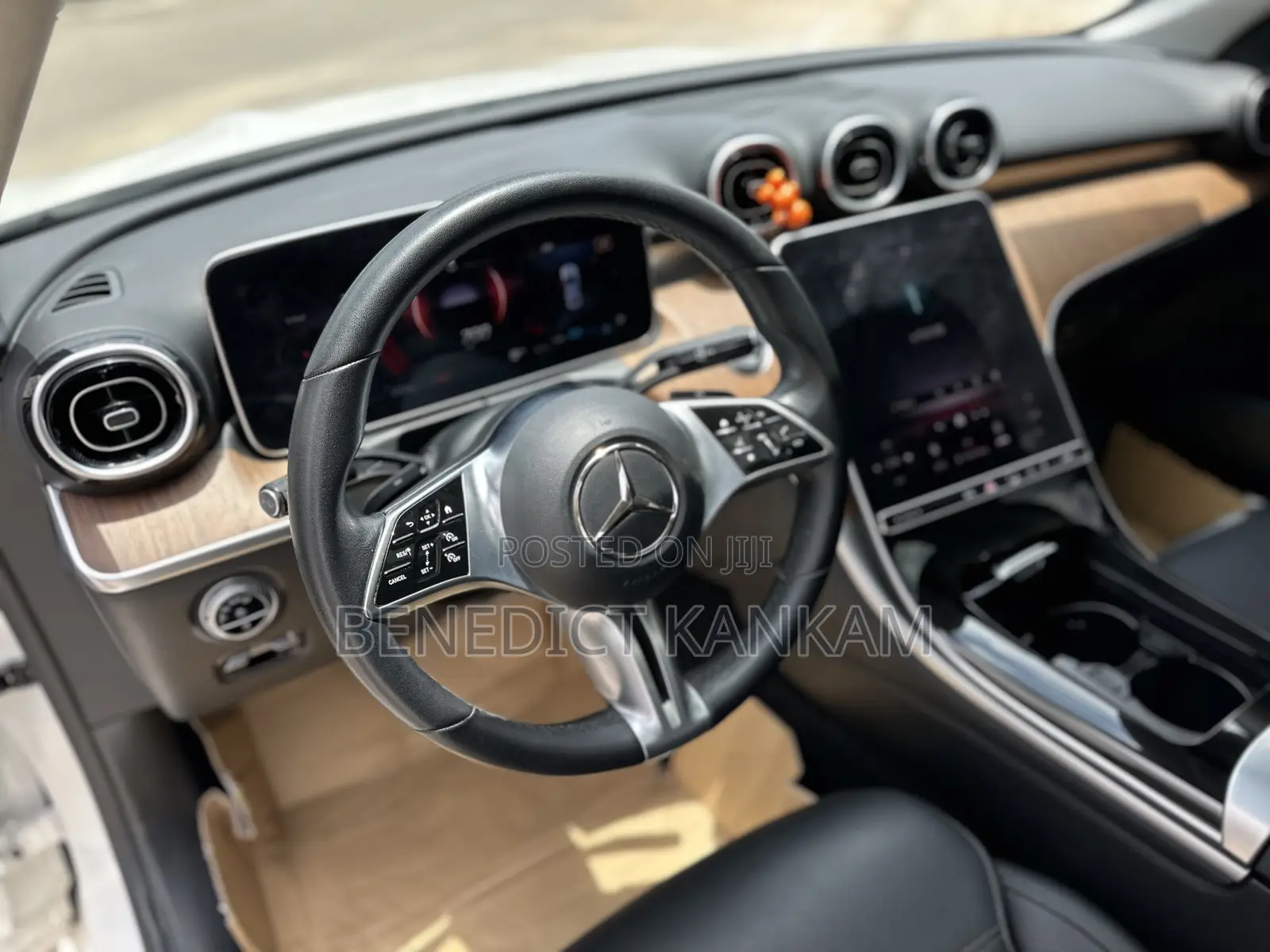 Mercedes-Benz C300 2022 White