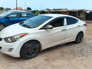 Hyundai Elantra 2013 White