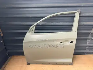 Hyundai Tucson 2016 Door Front Left