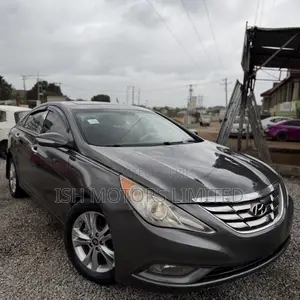 Hyundai Sonata SE Sedan FWD (2.4L 4cyl 6A) 2012 Gray