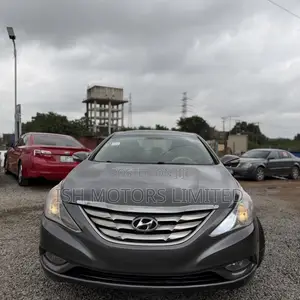 Hyundai Sonata SE Sedan FWD (2.4L 4cyl 6A) 2012 Gray