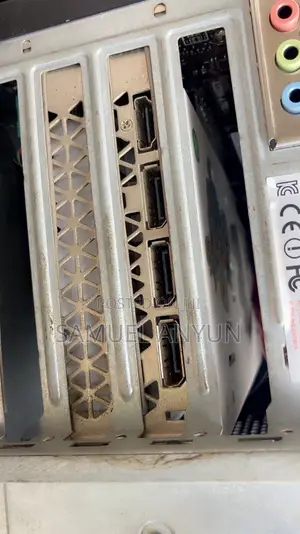 Desktop Computer Asus 16GB AMD Ryzen 3 SSHD+SSD 128GB