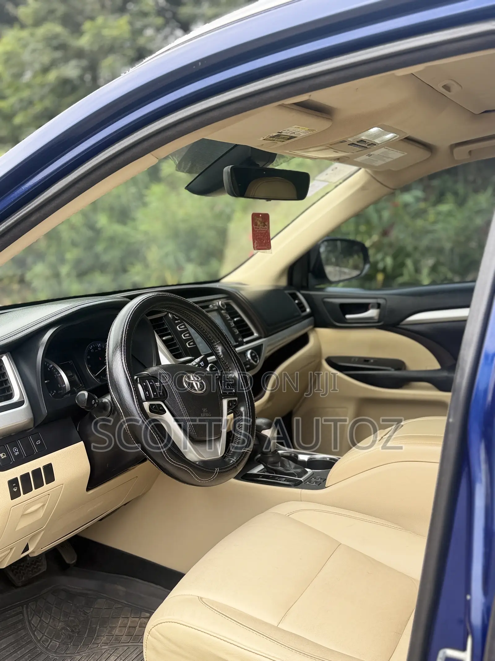 Toyota Highlander XLE 4x4 V6 (3.5L 6cyl 8A) 2018 Blue