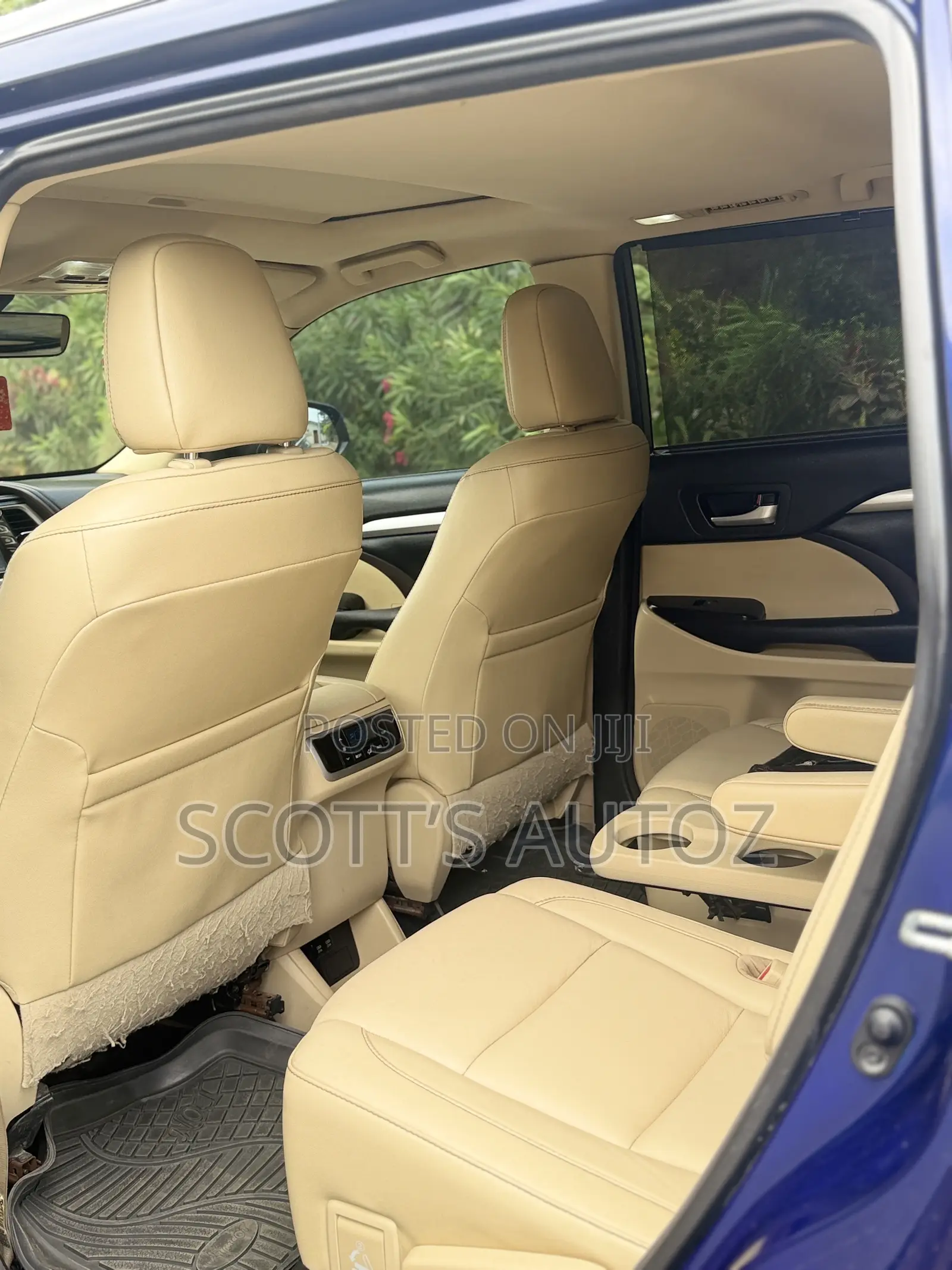 Toyota Highlander XLE 4x4 V6 (3.5L 6cyl 8A) 2018 Blue