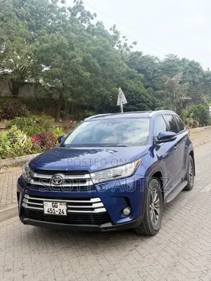 Toyota Highlander XLE 4x4 V6 (3.5L 6cyl 8A) 2018 Blue