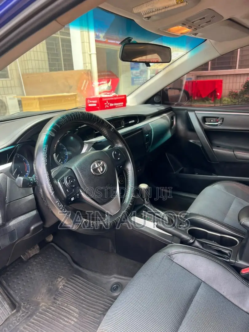 Toyota Corolla 2016 Blue