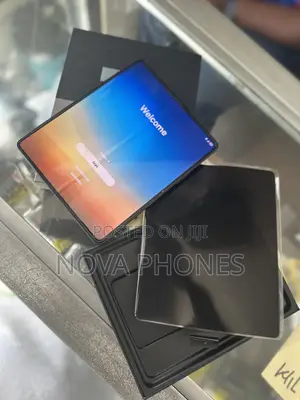 New Samsung Galaxy Z Fold 3 256 GB Black